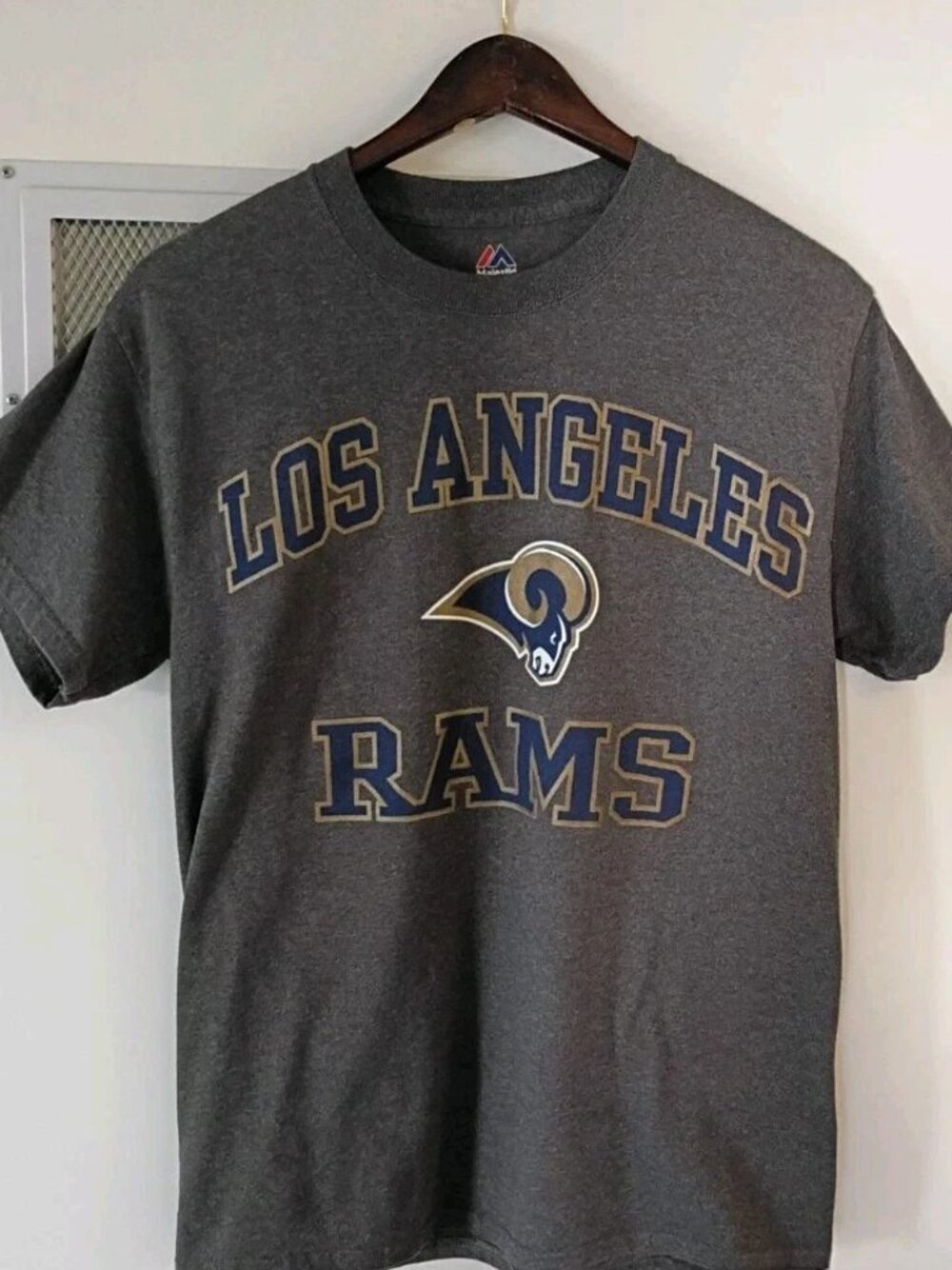 Los Angeles Rams Majestic T-Shirt Size Medium NFL Official Merch